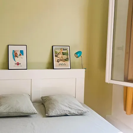 Grande Cosy Avec Kitchenette, Salle De Bain Et Wc Privatif