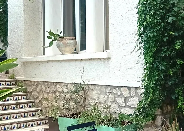 Grande Cosy Avec Kitchenette, Salle De Bain Et Wc Privatif Μονπελιέ